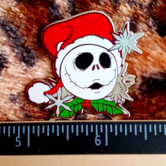 COPY - 2008 JACK SKELETON NIGHTMARE BEFORE CHRISTMAS HOLIDAY PIN - Picture 4 of 6